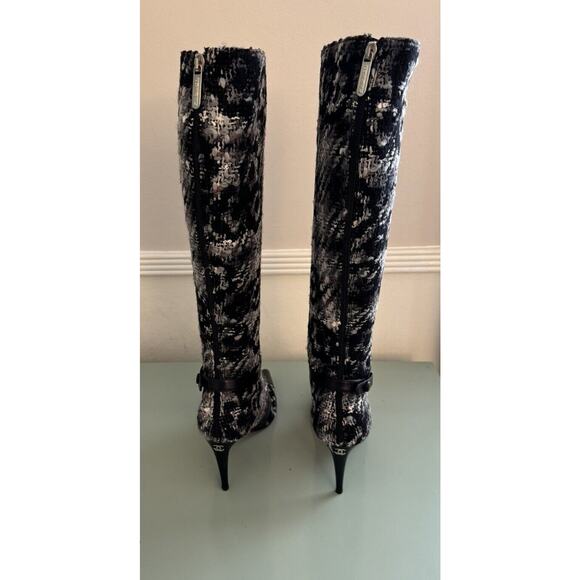 CHANEL BLACK CAMELLIAS LEATHER TWEED BOOTS SZ 38 NEW - Picture 7 of 13